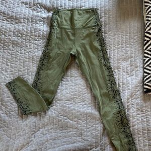 Curves n Combatboots leggings